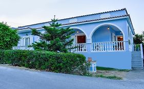 Vicky'S Village Private House